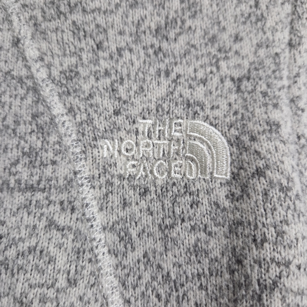 The North Face Women's Gray/Cream Fleece Jacket - Picture 2 of 5